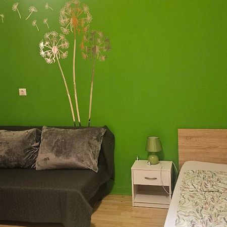 Zizi Apartman Debrecen Eksteriør bilde