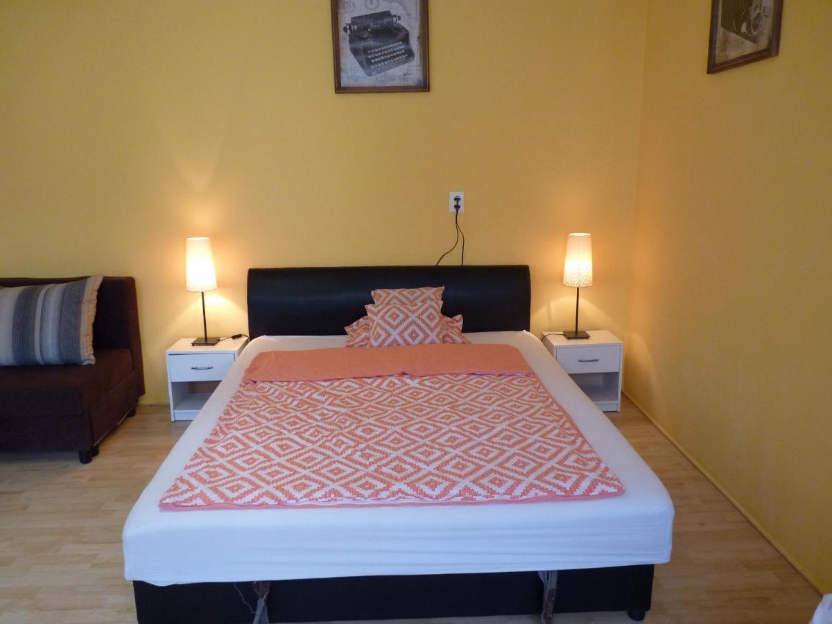 Zizi Apartman Debrecen Eksteriør bilde